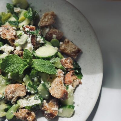 Broad bean panzanella with mozzarella Broad bean panzanella with mozzarella